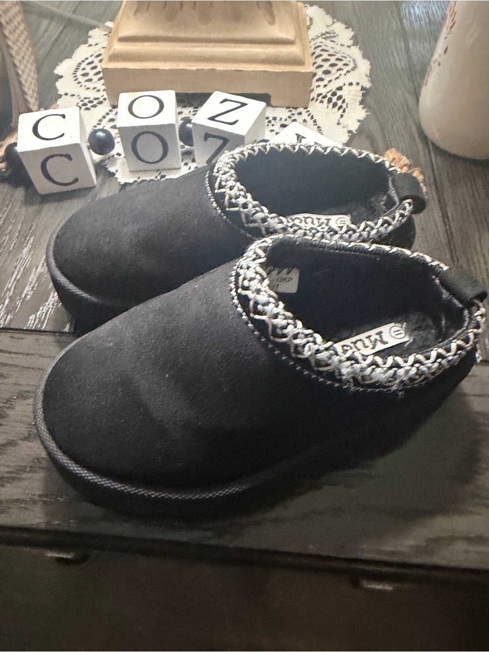 Girl’s Mudd Stormy platform clogs/slippers size 11 very good condition.